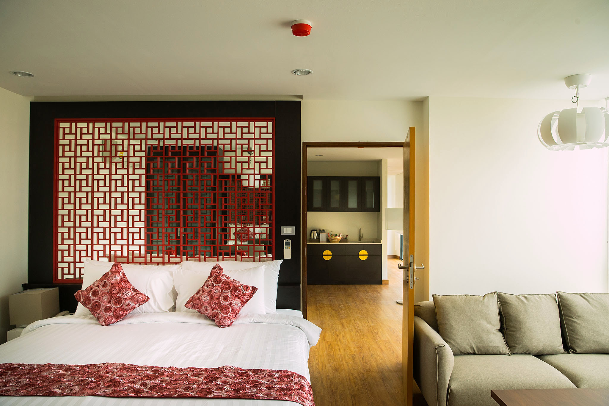 Chinese Style (King Bed)